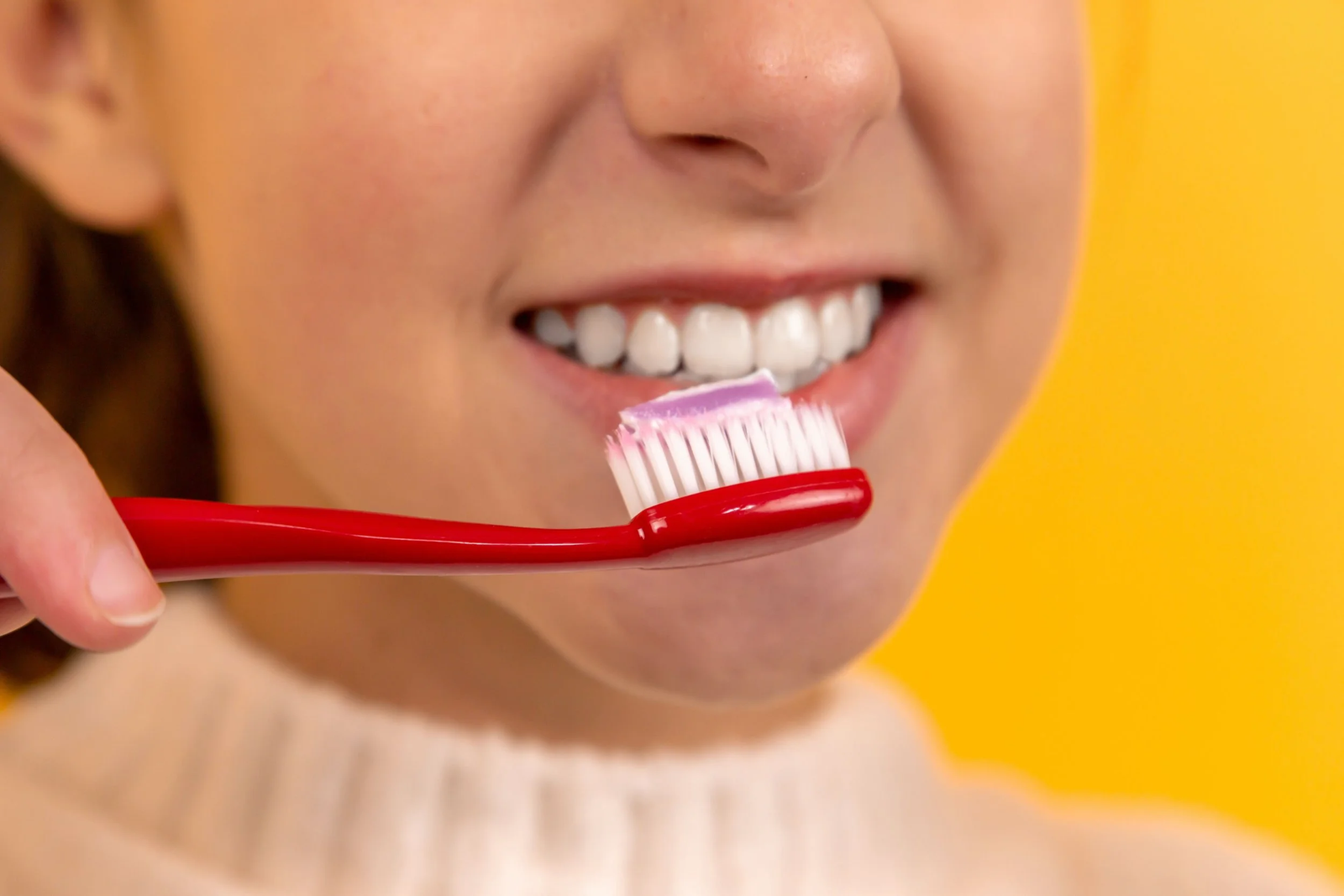 How to Improve Oral Health: A Complete Guide to Strong Teeth and Healthy Gums